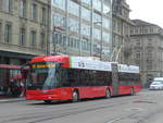 (202'482) - Bernmobil, Bern - Nr. 27 - Hess/Hess Gelenktrolleybus am 18. Mrz 2019 beim Bahnhof Bern