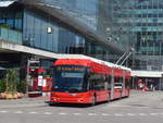 Bern/664402/206774---bernmobil-bern---nr (206'774) - Bernmobil, Bern - Nr. 48 - Hess/Hess Doppelgelenktrolleybus am 24. Juni 2019 beim Bahnhof Bern