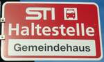 Blumenstein/741347/136829---sti-haltestellenschild---blumenstein-gemeindehaus (136'829) - STI-Haltestellenschild - Blumenstein, Gemeindehaus - am 22. November 2011
