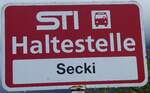 Blumenstein/863638/266949---sti-haltestellenschild---uebeschi-secki (266'949) - STI-Haltestellenschild - Uebeschi, Secki - am 13. September 2024 in Blumenstein, Tannenbhl