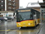 Gstaad/802250/245073---postauto-bern---nr (245'073) - PostAuto Bern - Nr. 11'113/BE 745'481/PID 11'113 - Solaris (ex Nr. 481) am 15. Januar 2023 beim Bahnhof Gstaad