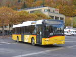 (222'616) - PostAuto Bern - BE 610'535 - Solaris am 24. Oktober 2020 beim Bahnhof Interlaken Ost