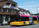 (253'085) - PostAuto Bern - BE 610'537/PID 5070 - Solaris am 27. Juli 2023 beim Bahnhof Interlaken Ost