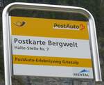 Kiental/749718/205513---postauto-haltestellenschild---postkarte-bergwelt (205'513) - PostAuto-Haltestellenschild - Postkarte Bergwelt, Halte-Stelle Nr. 7 - am 26. Mai 2021 in Kiental, Tschingelsee