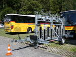 (265'624) - PostAuto Bern - BE 589'378 - Zbinden Veloanhnger am 13. August 2024 in Meiringen, Garage