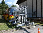 Meiringen/859751/265625---postauto-bern---be (265'625) - PostAuto Bern - BE 589'378 - Zbinden Veloanhnger am 13. August 2024 in Meiringen, Garage