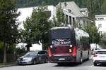 (265'998) - Aus Bosnien&Herzegowina: Koal-Travel, Banja Luka - PO AN-793 - Scania/Higer am 19. August 2024 beim Bahnhof Meiringen (slowenisches Kennzeichen)