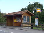 (174'914) - PostAuto-Haltestelle am 11. September 2016 in Murzelen, Dorf