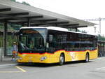 (236'112) - PostAuto Bern - BE 653'385 - Mercedes am 22. Mai 2022 beim Bahnhof Reichenbach