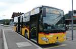 (289'809) - PostAuto Bern - BE 653'383/PID 10'169 - Mercedes am 25. Juli 2026 beim Bahnhof Reichenbach