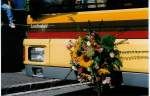 (035'332) - STI Thun - Nr. 70/BE 389'670 - MAN am 21. August 1999 in Thun-Lerchenfeld, Langestrasse (Detailaufnahme der Taufe auf den Namen  Lerchenfeld ; Teilaufnahme)