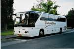 (040'832) - Aus Holland: Paulusma, Drachten - Nr. 52/BH-TP-35 - Mercedes am 10. Juni 2000 in Thun, Lachen