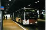 (057'303) - TPF Fribourg - Nr. 136/FR 300'275 - Mercedes am 3. November 2002 in Fribourg, Busbahnhof