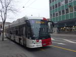 Fribourg/727770/223535---tpf-fribourg---nr (223'535) - TPF Fribourg - Nr. 6607/FR 301'547 - Hess/Hess Gelenktrolleybus am 12. Februar 2021 beim Bahnhof Fribourg