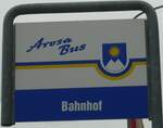 (128'706) - Arosa-Bus-Haltestellenschild - Arosa, Bahnhof - am 13. August 2010