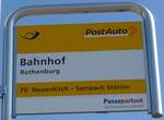 (203'346) - PostAuto-Haltestellenschild - Rothenburg, Bahnhof - am 30. Mrz 2019