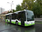 (240'362) - transN, La Chaux-de-Fonds - Nr. 421/NE 195'421 - Mercedes am 1. Oktober 2022 beim Bahnhof La Chaux-de-Fonds