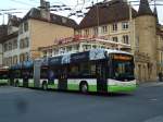 (142'721) - transN, La Chaux-de-Fonds - Nr. 143 - Hess/Hess Gelenktrolleybus (ex TN Neuchtel Nr. 143) am 29. Dezember 2012 in Neuchtel, Place Pury