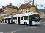 (151'502) - transN, La Chaux-de-Fonds - Nr. 142 - Hess/Hess Gelenktrolleybus (ex TN Neuchtel Nr. 142) am 12. Juni 2014 in Neuchtel, Place Pury