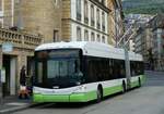(249'590) - transN, La Chaux-de-Fonds - Nr. 136 - Hess/Hess Gelenktrolleybus (ex TN Neuchtel Nr. 136) am 5. Mai 2023 in Neuchtel, Place Pury