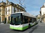 (249'593) - transN, La Chaux-de-Fonds - Nr. 132 - Hess/Hess Gelenktrolleybus (ex TN Neuchtel Nr. 132) am 5. Mai 2023 in Neuchtel, Place Pury