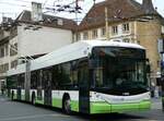 (255'237) - transN, La Chaux-de-Fonds - Nr. 135 - Hess/Hess Gelenktrolleybus (ex TN Neuchtel Nr. 135) am 16. September 2023 in Neuchtel, Place Pury