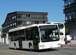 (256'130) - Intertours, Domdidier - Nr. 454/FR 300'454 - Mercedes (ex Chur Bus, Chur Nr. 11) am 16. Oktober 2023 beim Bahnhof Giswil