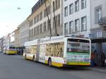 (149'419) - VBSH Schaffhausen - Nr. 106 - Hess/Hess Gelenktrolleybus am 29. Mrz 2014 beim Bahnhof Schaffhausen