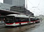(143'654) - St. Gallerbus, St. Gallen - Nr. 171 - Hess/Hess Gelenktrolleybus am 20. April 2013 beim Bahnhof St. Gallen