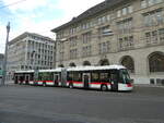 St. Gallen/755041/229049---st-gallerbus-st-gallen (229'049) - St. Gallerbus, St. Gallen - Nr. 132 - Hess/Hess Doppelgelenktrolleybus am 13. Oktober 2021 beim Bahnhof St. Gallen