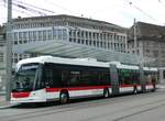 (248'442) - St. Gallerbus, St. Gallen - Nr. 136 - Hess/Hess Doppelgelenktrolleybus am 13. April 2023 beim Bahnhof St. Gallen