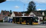 (279'520) - PostAuto Ostschweiz - SG 304'013/PID 11'499 - MAN am 29. August 2025 beim Bahnhof Uznach