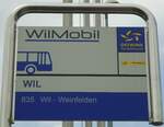(140'453) - WilMobil/PostAuto-Haltestellenschild - Wil, Bahnhof - am 11. Juli 2012
