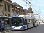 (151'129) - TL Lausanne - Nr. 854 - Hess/Hess Gelenktrolleybus am 1. Juni 2014 beim Bahnhof Lausanne