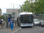 (217'001) - TL Lausanne - Nr. 879 - Hess/Hess Gelenktrolleybus am 10. Mai 2020 beim Bahnhof Lausanne