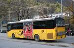 (281'784) - PostAuto Wallis - VS 407'397/PID 5722 - Irisbus am 24. Oktober 2025 beim Bahnhof Brig