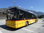 Gampel-Steg/860056/265716---carpostal-ouest---vd (265'716) - CarPostal Ouest - VD 305'217/PID 10'356 - Solaris am 16. August 2024 beim Bahnhof Gampel-Steg