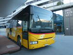 (233'129) - Autotour, Visp - VS 86'620 - Irisbus am 26. Februar 2022 beim Bahnhof Visp