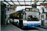 (064'214) - Limmat Bus, Dietikon - Nr. 11/ZH 726'111 - Renault (ex Hrzeler, Dietikon Nr. 37) am 18. Oktober 2003 beim Bahnhof Dietikon