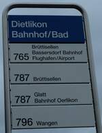 (231'105) - ZVV-Haltestellenschild - Dietlikon, Bahnhof/Bad - am 11. Dezember 2021