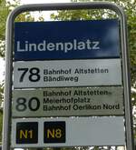 (256'282) - ZVV-Haltestellenschild - Zrich, Lindenplatz - am 21. Oktober 2023