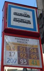 (198'893) - DPP-Haltestellenschild - Praha, Právnická Fakulta - am 20.